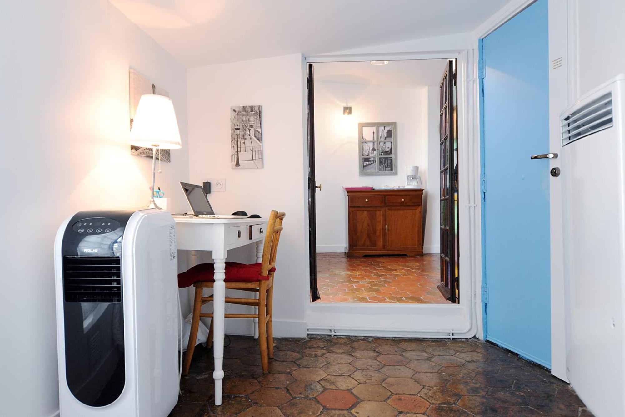 Appartement Rooftop Le Marais 1 Bedroom Parijs